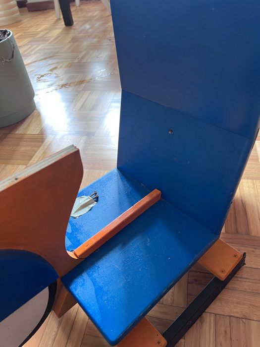 Mota de madeira com baloiço