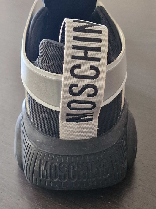 Sapatilhas Moschino - Novas