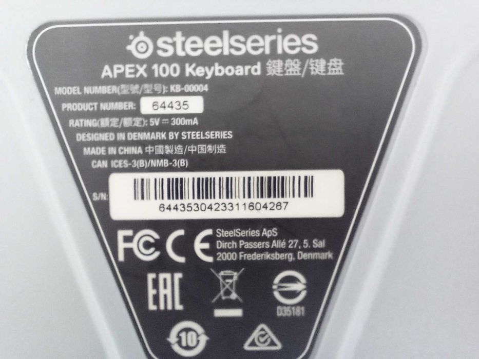Vendo conjunto de 2 teclados USB, ambos totalmente funcionais