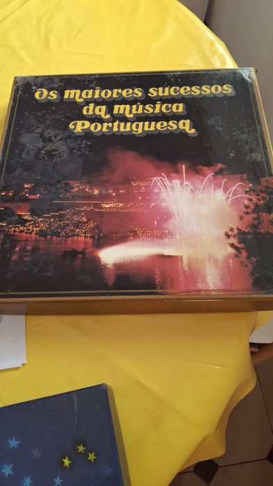 Colectâneas de musica popular portuguesa.