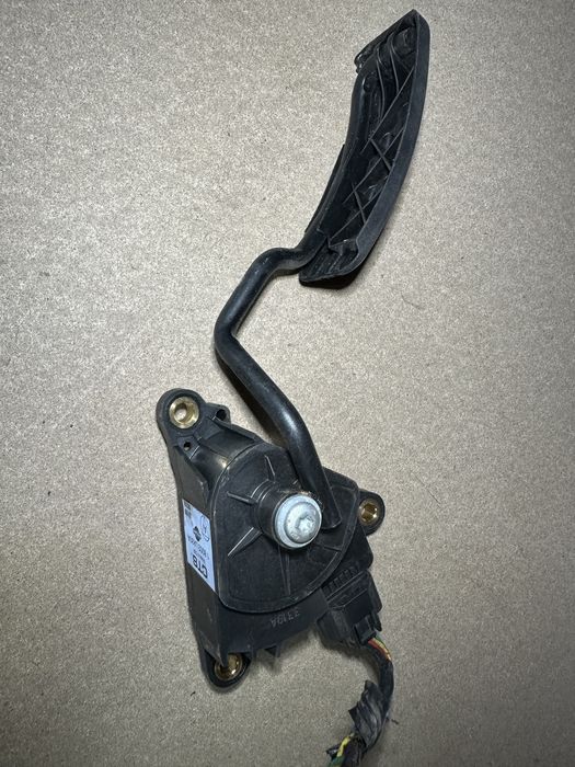 Pedal Nissan Atleon