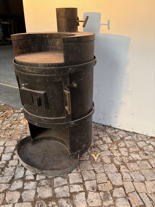 Fogão de Sala / Salamandra Antiga a Lenha – Ferro e Fundição