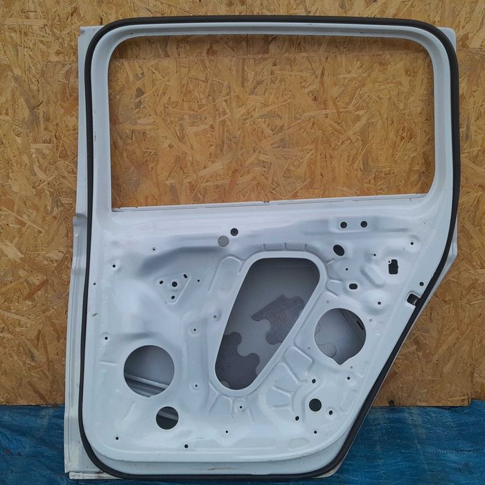 Drzwi prawe tylne VW Touran III 3 5TA.