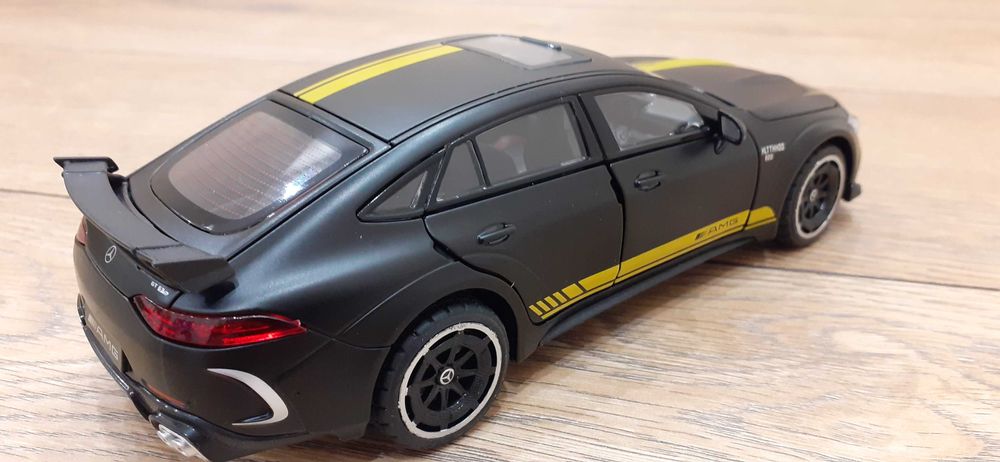 Mercedes AMG GT63 1:24, napęd, światła, dźwięk