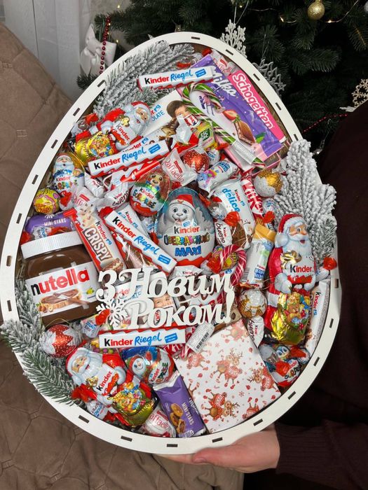 Подарунковий бокс Кіндер подарунок на 14 лютого 8 березня