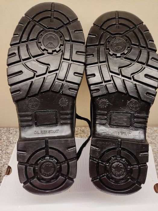 Obuwie ochronne robocze Feldtmann 42 nowe