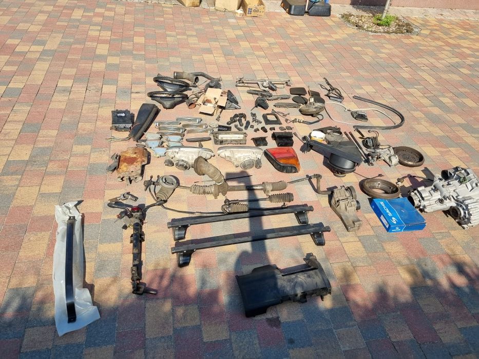 Części VW5 Golf 3 skrzynia 1.6 aft, sprzęgło, klamki, lampy