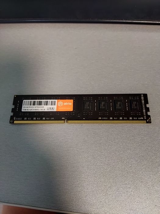 Оперативна память DDR3 8Gb 1600 Mhz