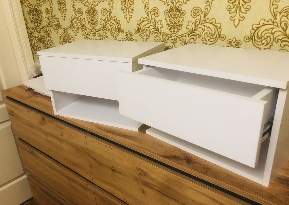 Навісна тумбочка, приліжкові тумбочки