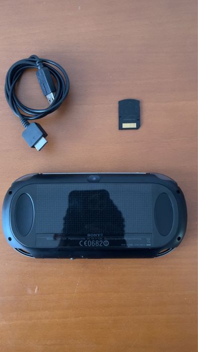 PS Vita OLED (Modelo 1100) + Jogo LEGO + Cabo de Dados/Carga