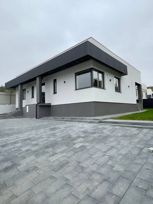 Продаж будинку з ремонтом «під ключ» на Червениці