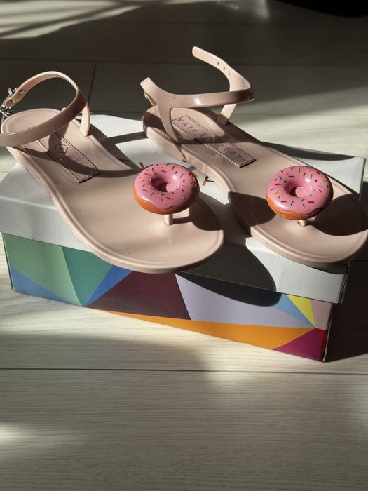 Легендарні ароматні босоніжки Katy Perry