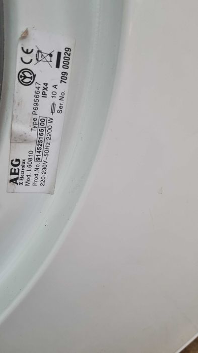 Máquina de Lavar Roupa AEG LAVAMAT 60810