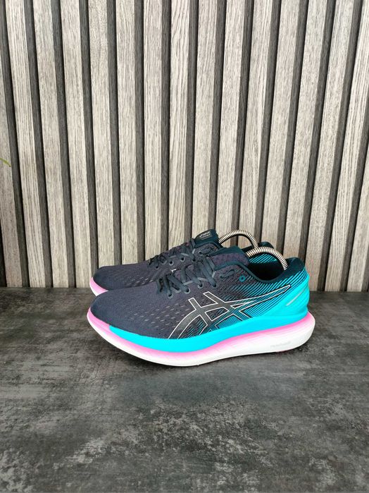 Бігові кросівки asics glideride 2. розмір 40,5