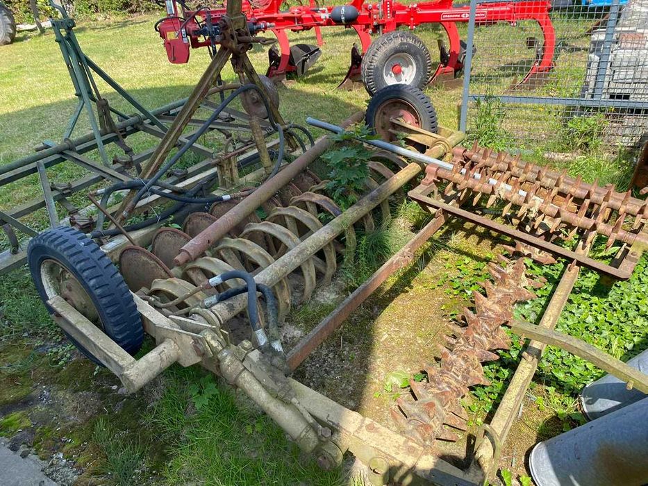 pług fortschritt B201 6 skib oraz wał doprawiający Fortschritt B603