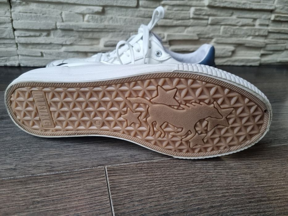Buty Mustang rozmiar 39