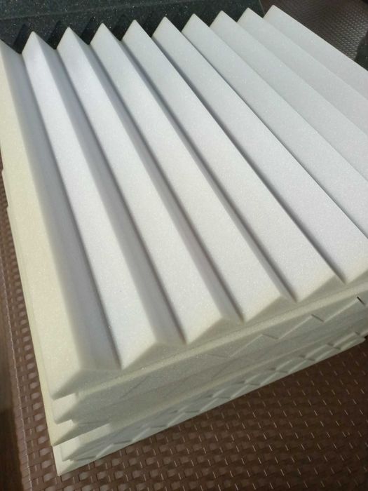 Piramidka akustyczna 50/50/4 cm jasny szary