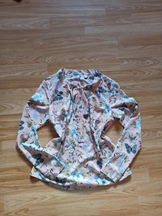 Bluzka różowy pudrowy róż kwiaty motyle Vubu 36/S kokarda