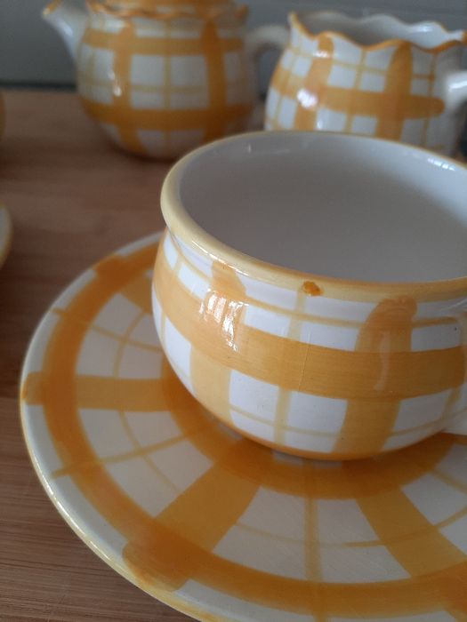 Serviço de chá em cerâmica