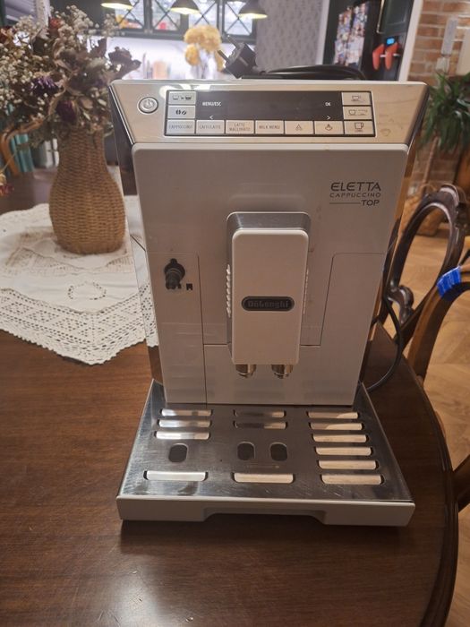 Ekspres do kawy De’Longhi Eletta Cappuccino TOP – automatyczny, sprawn