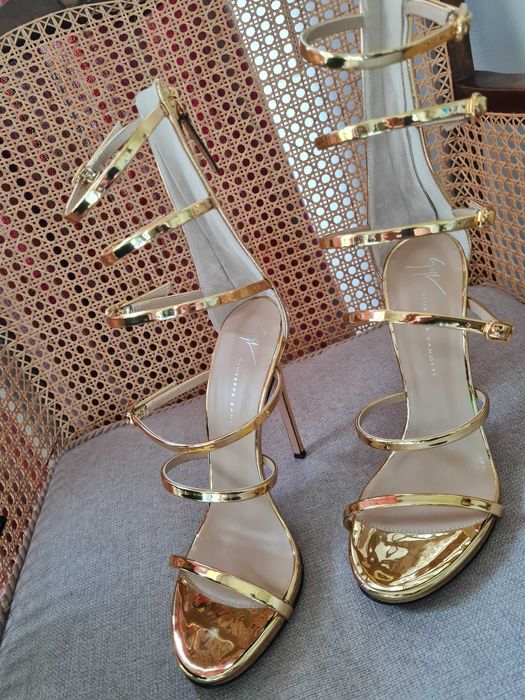 Szpilki sandały Giusppe  Zanotti r.38 złote