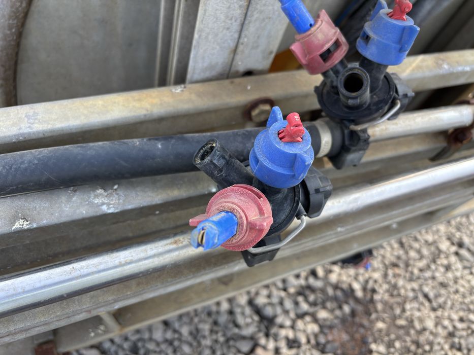 Оприскувач Projet Sprayers 600 літрів 8 метрів захват на гідро насосі