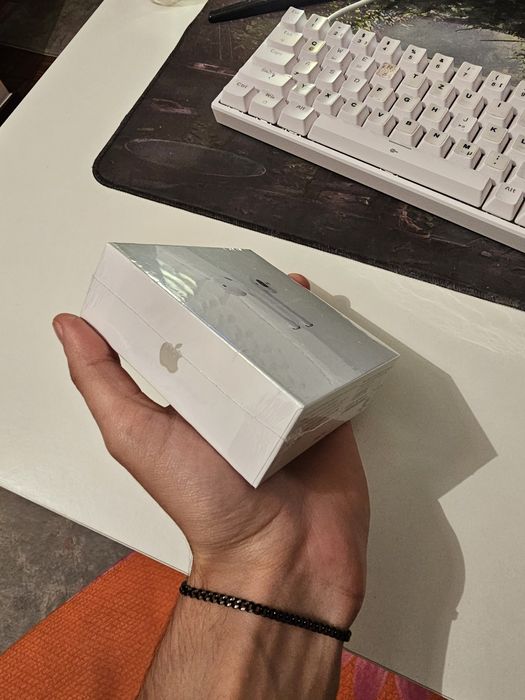 Apple Airpods NOVOS (2 geração)