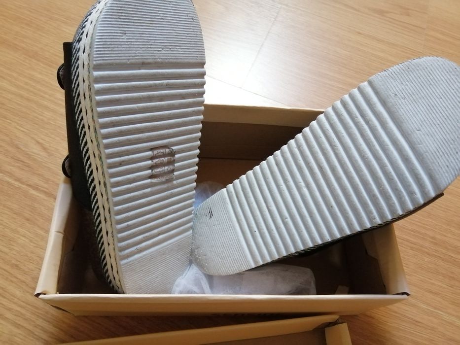 Sandálias novíssima a 38