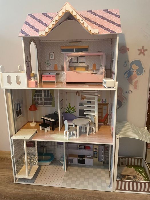 Domek dla lalek z mebelkami