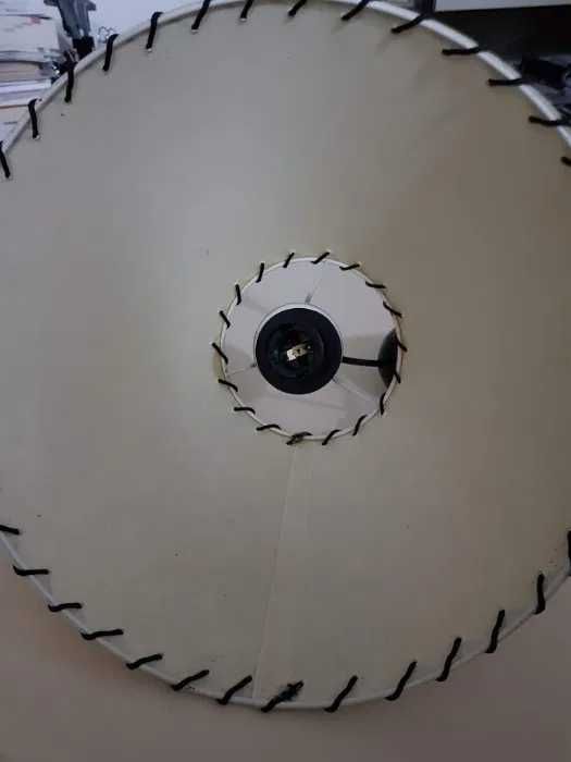 Candeeiro de teto beje como novo