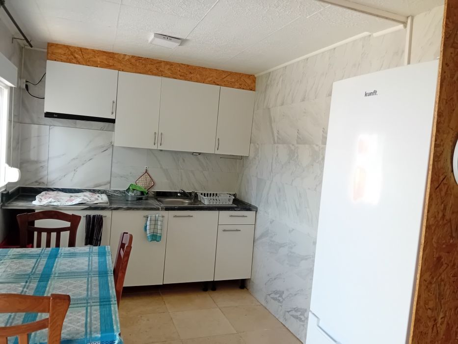 Quatros para alugar na Quinta do Anjo.s
