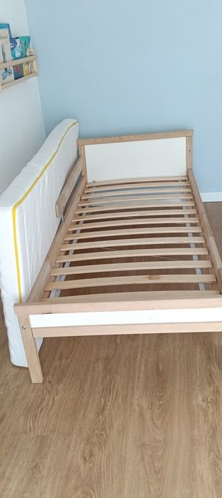 Vende-se cama de criança, modelo IKEA.