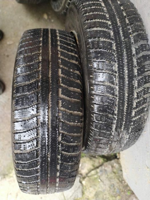 Зимняя резина на металлических дисках  175/70/R13