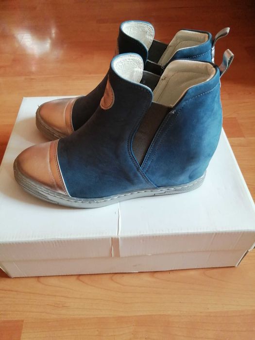 Sneakersy KARINO ze skóry