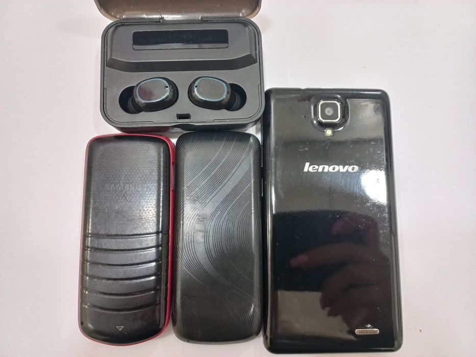 Телефон Lenovo  кнопочный телефон наушники
