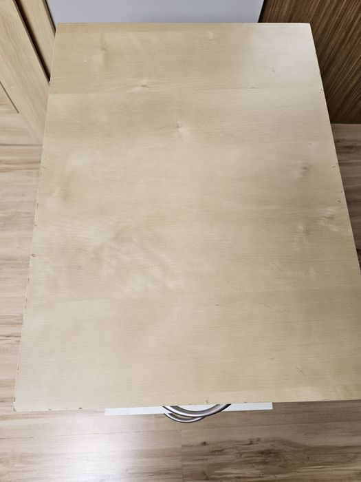 Polka pod biorko ikea