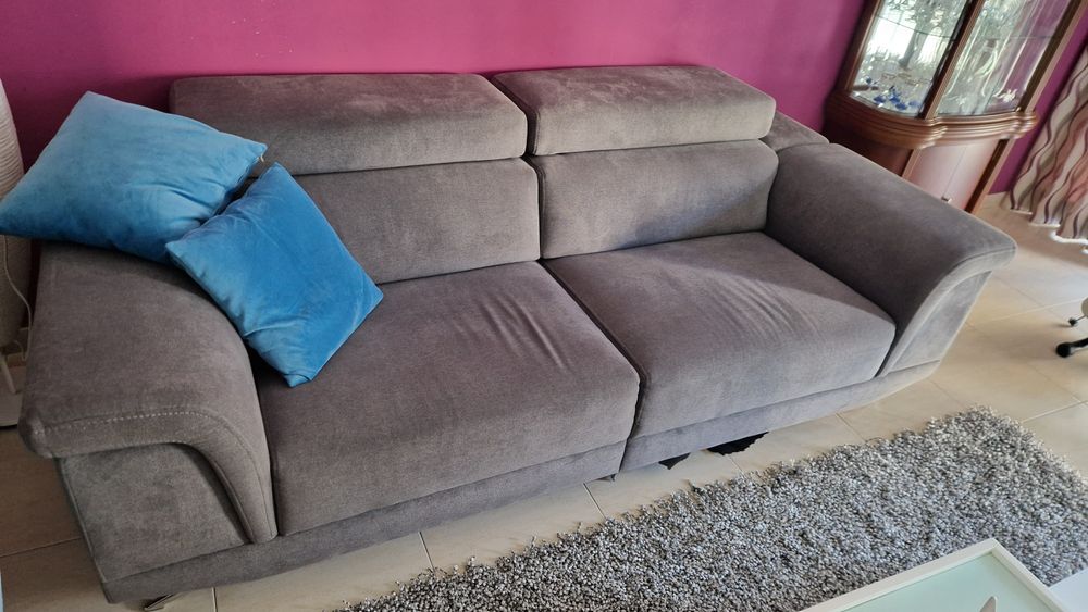 Vendo sofá, 2 cadeirões, mesa de centro e mesa TV
