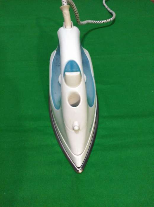 Vendo ferro de engomar portátil a vapor