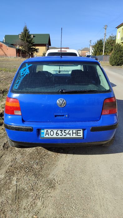 Продам , Фольксваген гольф 1.6 б.