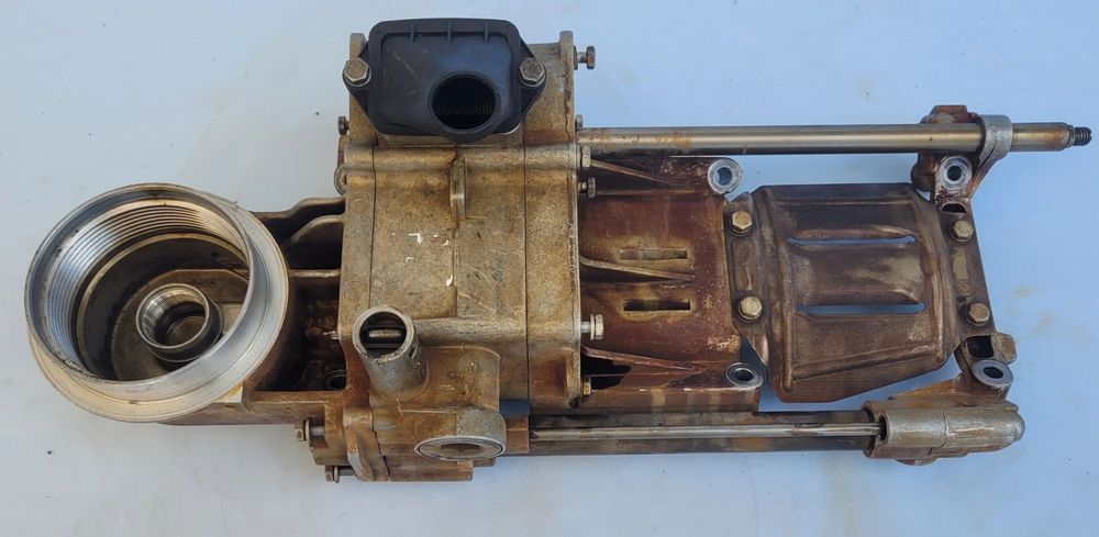 POMPA OLEJU BMW E60 E61 E63 E64 E65 E66 N62B44 7537887