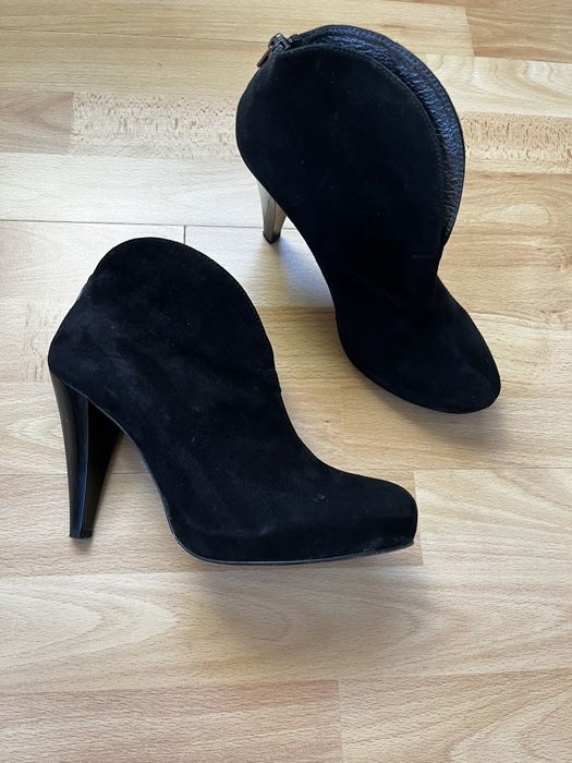 Красиві жіночі ботинки