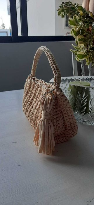 Mala Bege em trapilho