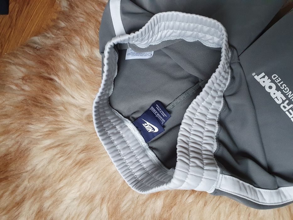 Luźne spodnie z szeroką nogawką Nike 134