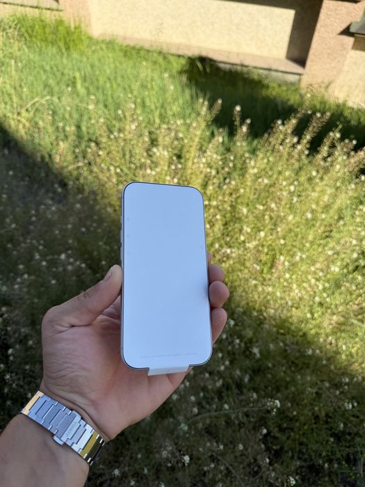 Ідеальний Iphone 17pro Silver