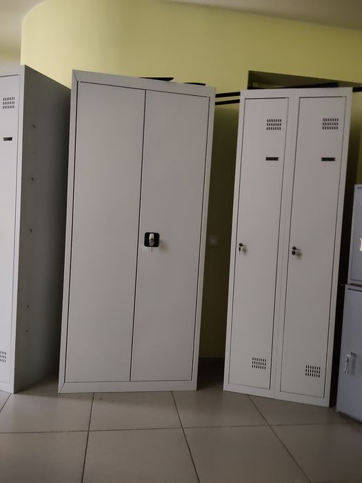 Бухгалтерські офісні шафи сейфи