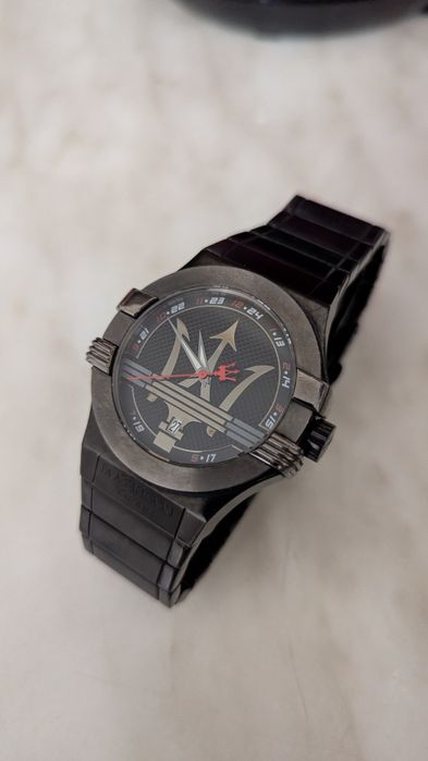 Часы Maserati 100 м, годинник Італія