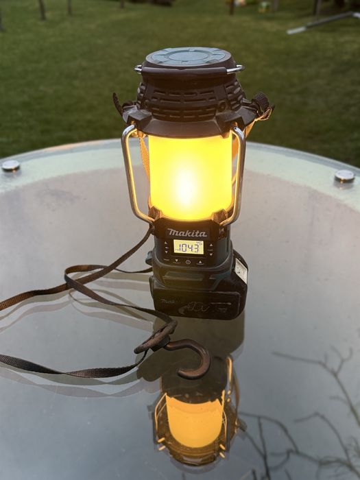 Makita DMR055 радіо