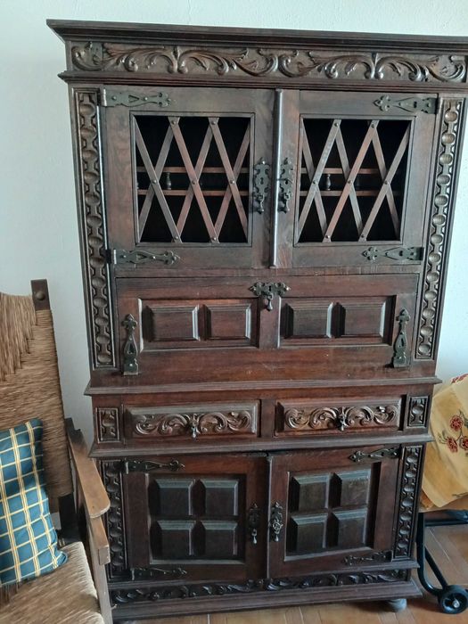Vende se móveis usados