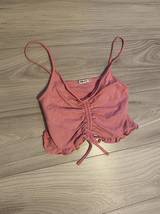 Różowy top na ramiączkach