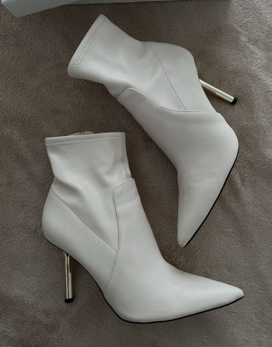 Ботильйони ZARA